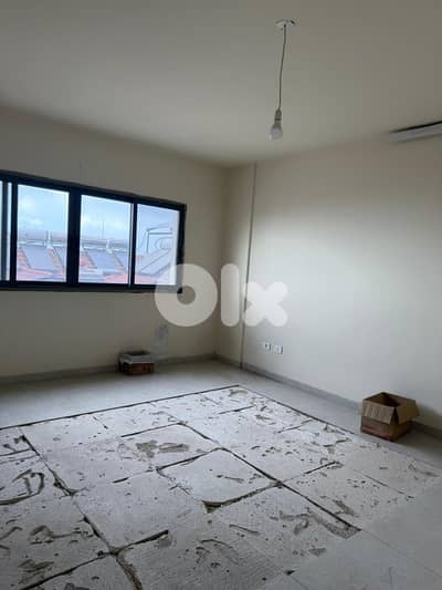 L19172 - 50 SQM Office With Open View For Sale in Mazraat Yachouh
