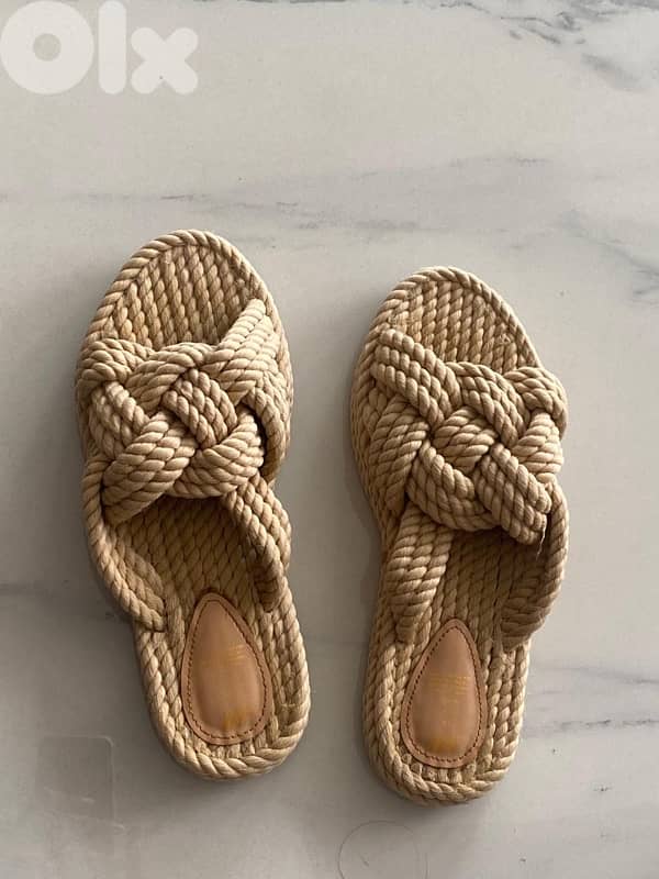 slippers 0