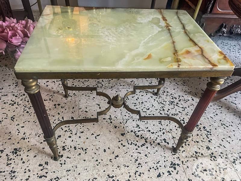 2 onyx and brass coffee tables 4