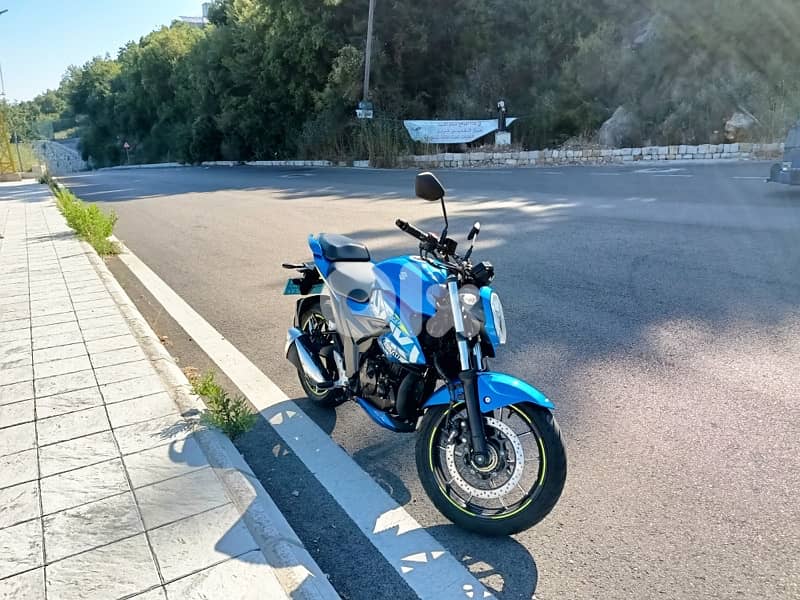 Suzuki Gixxer 250 3
