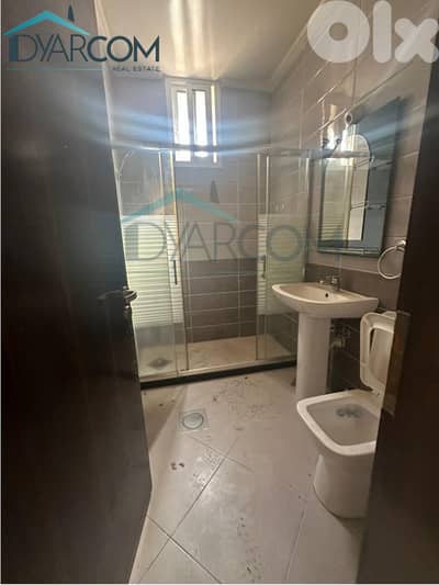 DY2833 - Amchit Apartment with Terrace & Sea View!