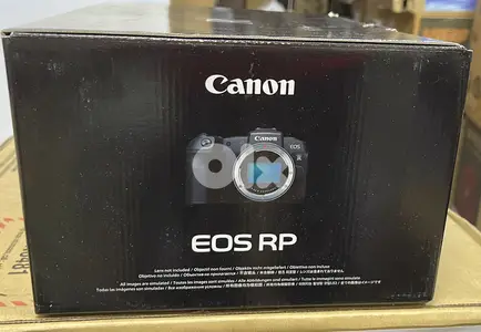 CANON EOS RP BODY LAST 675$