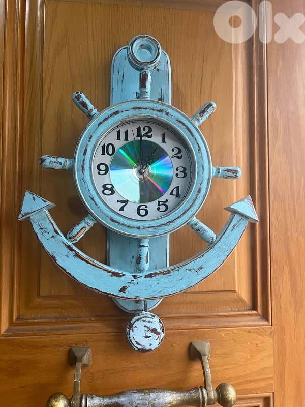 vintage clock 0