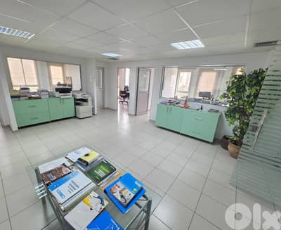 بناية صناعية/تجارية للايجار في المكلس Industrial building in Mkalles
