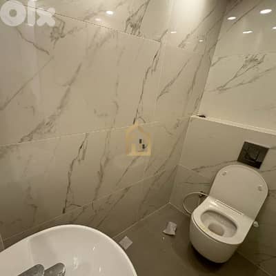 Shop for rent in Hamra HN220 محل تجاري للإيجار في الحمرا
