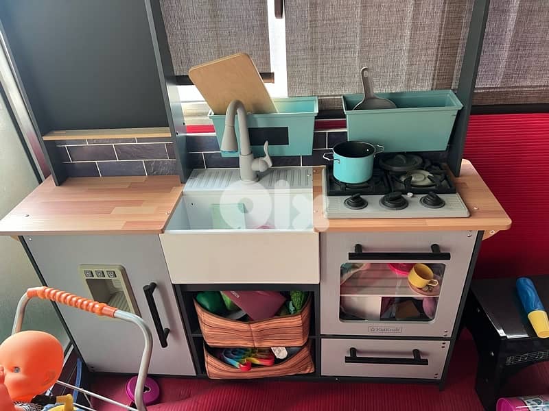 gray kitchen wood good quality like new 4