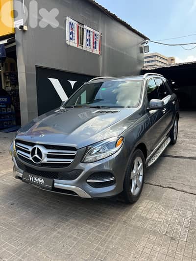 Mercedes-Benz GLE 350 4matic 2017 ( Clean Carfax)