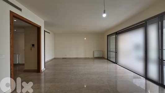 Spacious Apartment for sale in Achrafieh شقة واسعة للبيع في الأشرفية