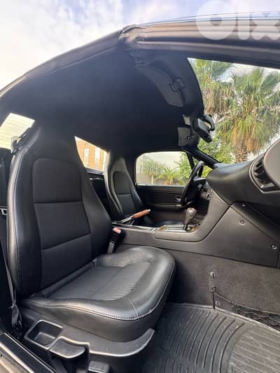 BMW Z-3 2000 Roadster M-Package شركة لبنان like New full restoration