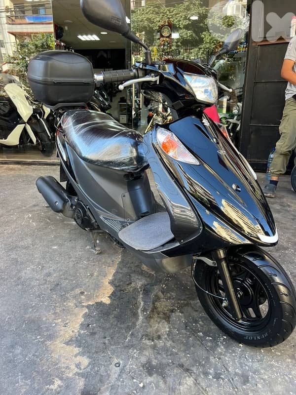 suzuki adress V 125 cc Japanese 0