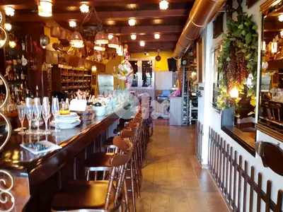 2Floors Restaurant|Prime Location| 4ent in Maameleinمطعم في المعاملتين