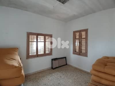 L19213 - 1,130 SQM Old House With Land For Sale in Beit Chabeb