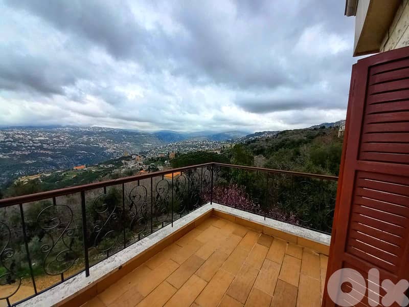 Villa for sale in Bikfaya/  Panoramic view 0