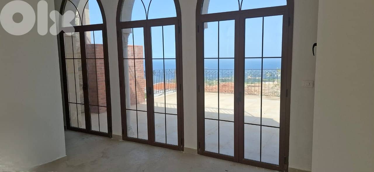 Villa for sale in Qornet Chehwane/TRADITIONAL VILLA 0