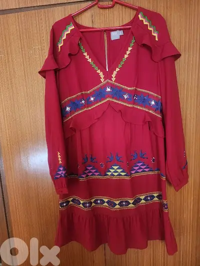 Asos embroidered red dress 40 فستان مطرز