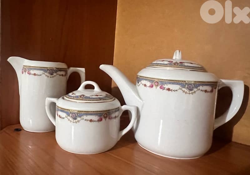 Vintage Tea Set 0