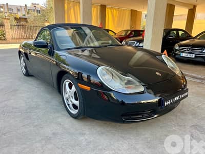 Porsche Boxster 2.5L very clean!!