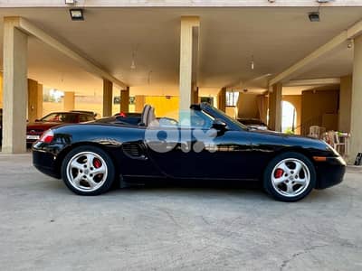 Porsche Boxster 2.5L very clean!!