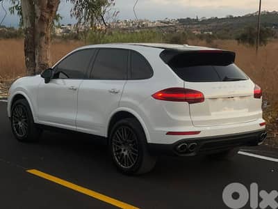 Porsche Cayenne Platinum Edition 2017