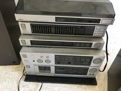 Akai complete sound system (7 pieces)