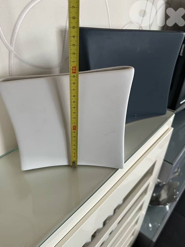 2 vases 1