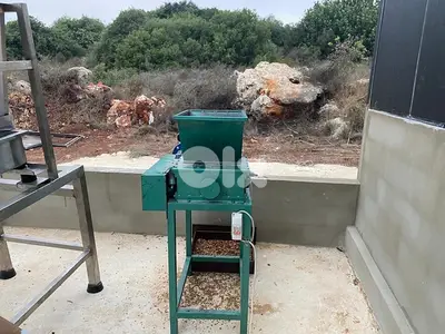 كسارة لوز و جوز