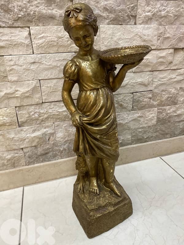 statue 0