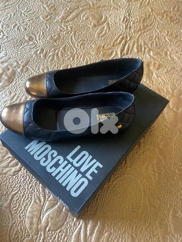Love Moschino flat shoes 0
