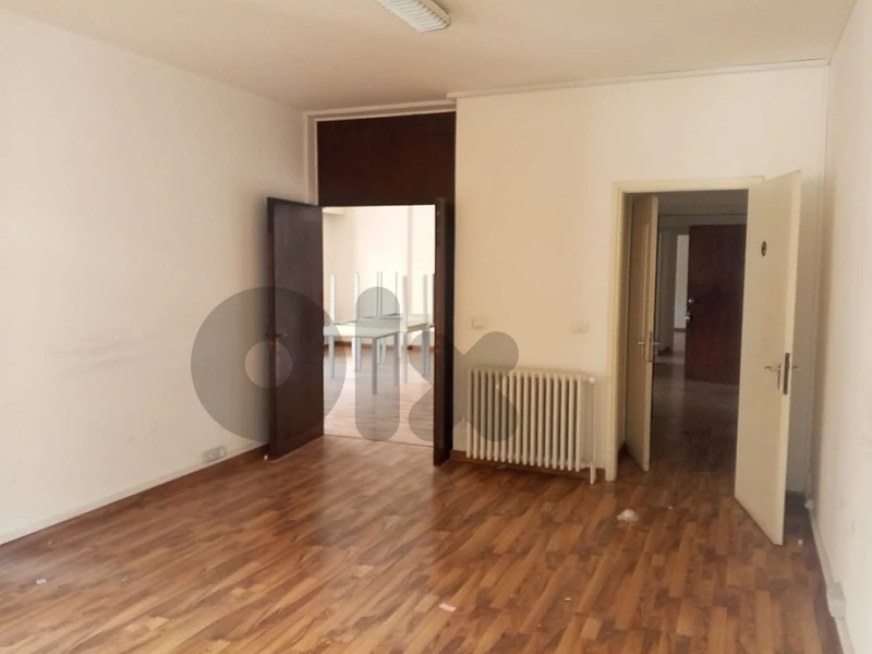 Apartment Could Be Office In Badaro شقة او مكتب للاجار في بدارو