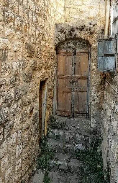 Traditional Lebanese house for sale / 150 YEARS OLD IN GOOD  CONDITION