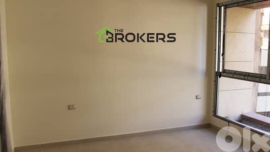 Apartment for Sale in Hamra   شقة للبيع في الحمرا