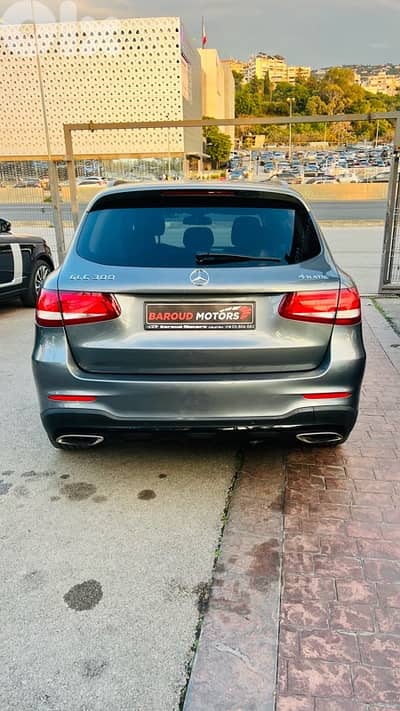 Mercedes GLC300 4MATIC 2017 AMG