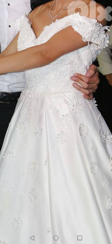 Wedding dress 0