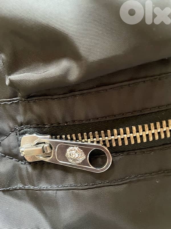 Versace versus 3