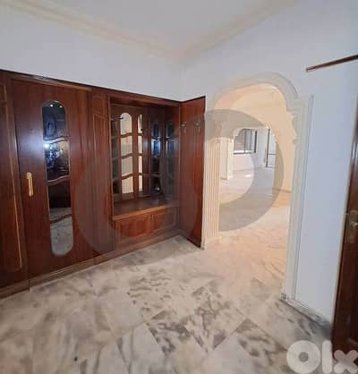 Spacious, sea view, prime location, ramlet al bayda REF#HU126375