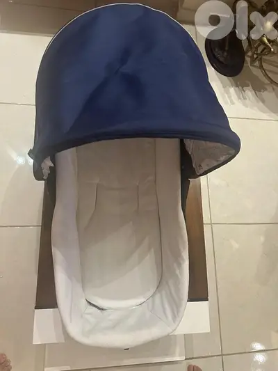 تخت صغير ماركة شيكو الاصلي تخت صغير ماركة شيكو الاصلي