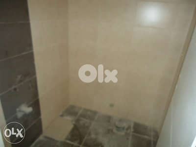 Apartment for Sale in Oyoun شقه للبيع في العيون