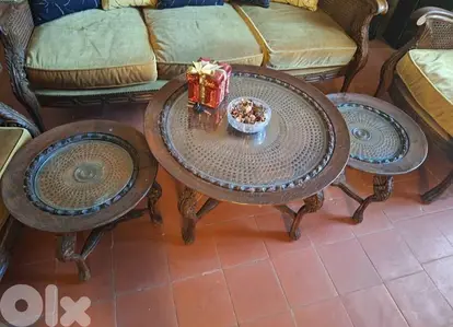 طقم طاولات صالون خشب جوز انتيك رائع جدا سعر لقطة