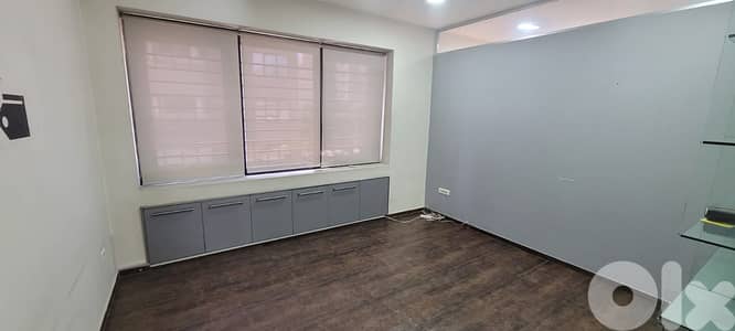 Office for rent in Sin El Fil - مكتب للإيجار في سن الفيل