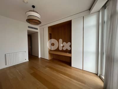 L19262 - High-End Apartment with Sea & City View For Sale in Gemmayzeh