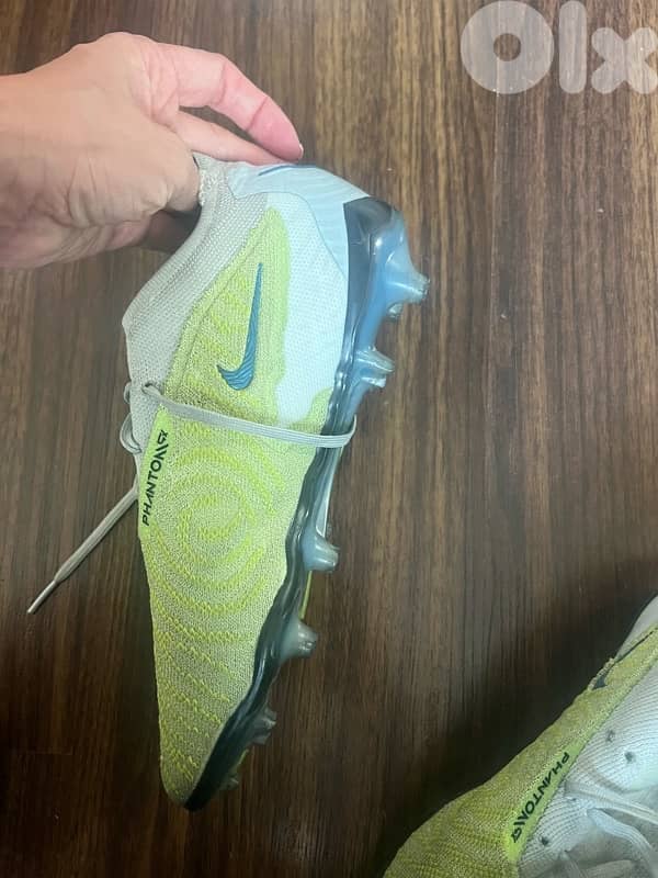 football shoes 0