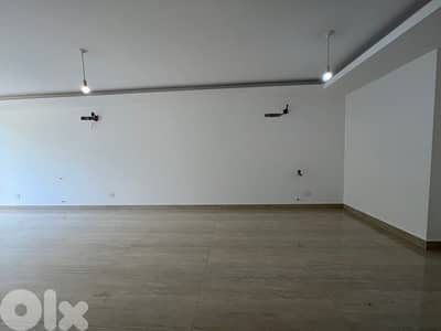 Luminous- Brand New apartment- High-end building- Green View