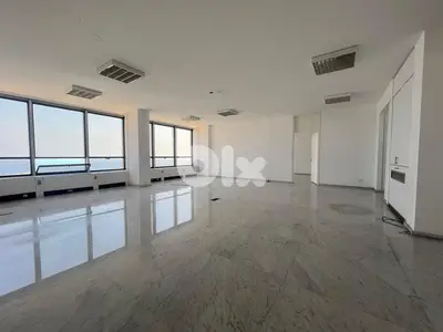 Prime Location Office for Rent in Hamra مكتب للإيجار في موقع مميز