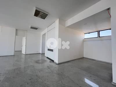 Prime Location Office for Rent in Hamra مكتب للإيجار في موقع مميز