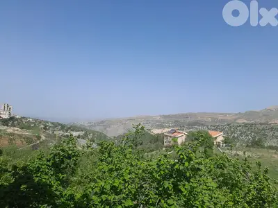 Land + Small Villa For Sale In Tarchich ارض مع فيلا للبيع في ترشيش