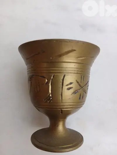 فنجان نحاس قديم