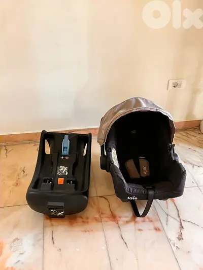 Joie carseat First-stage incl. base in mint condition