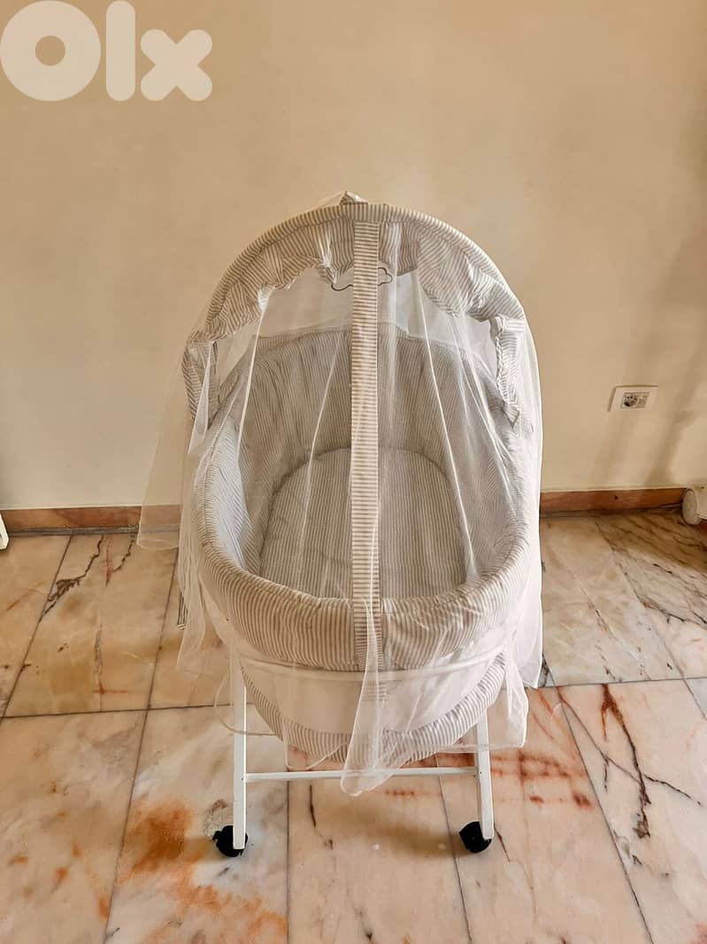 Baby-Bassinet in mint conditions 1