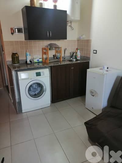 rooms furnished in Bouar main road for rent 350$/month