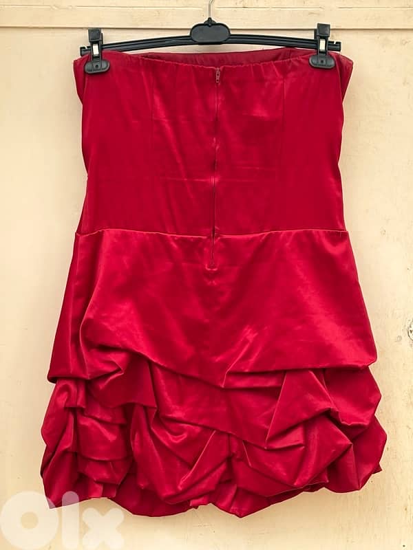 2 Dresses for 100$ size 44 & 46 used once 5
